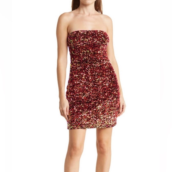 Betsey Johnson Dresses & Skirts - Betsey Johnson Sequin Cocktail Drezs